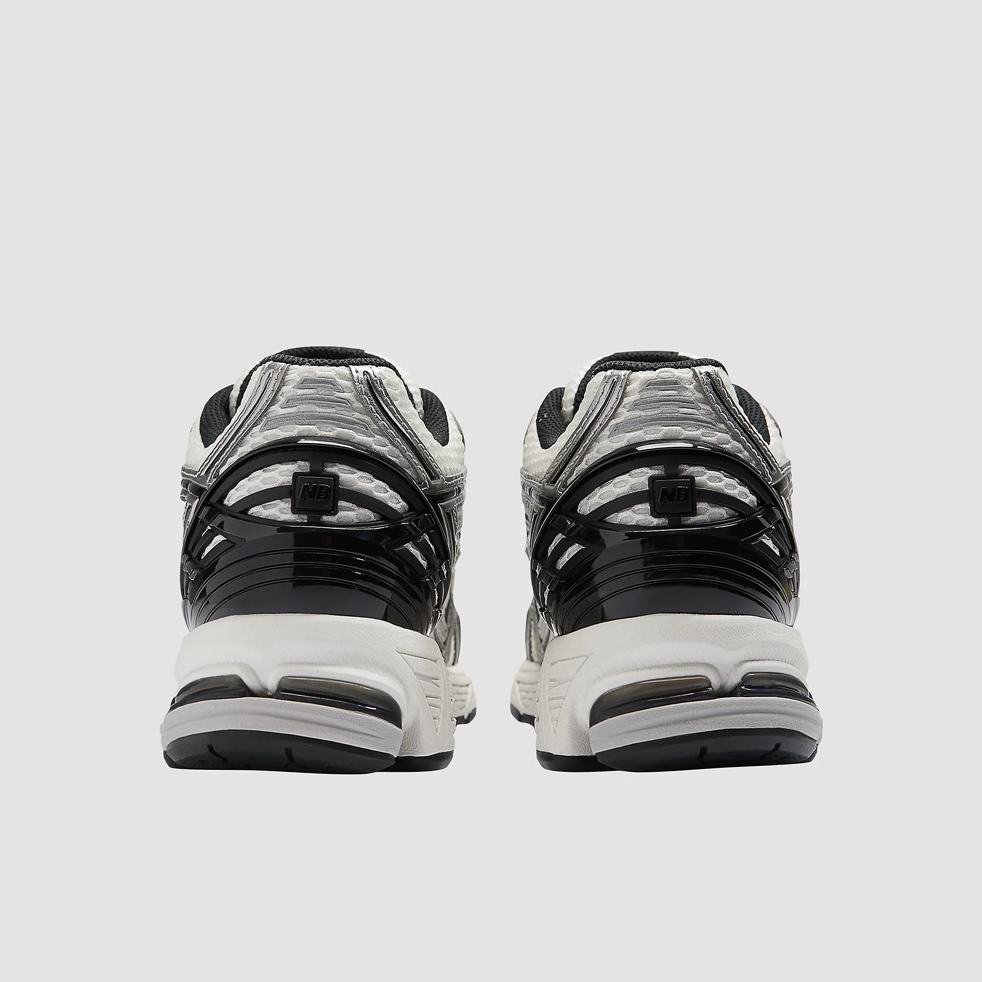 New Balance 1906R Silver Black - Image 4