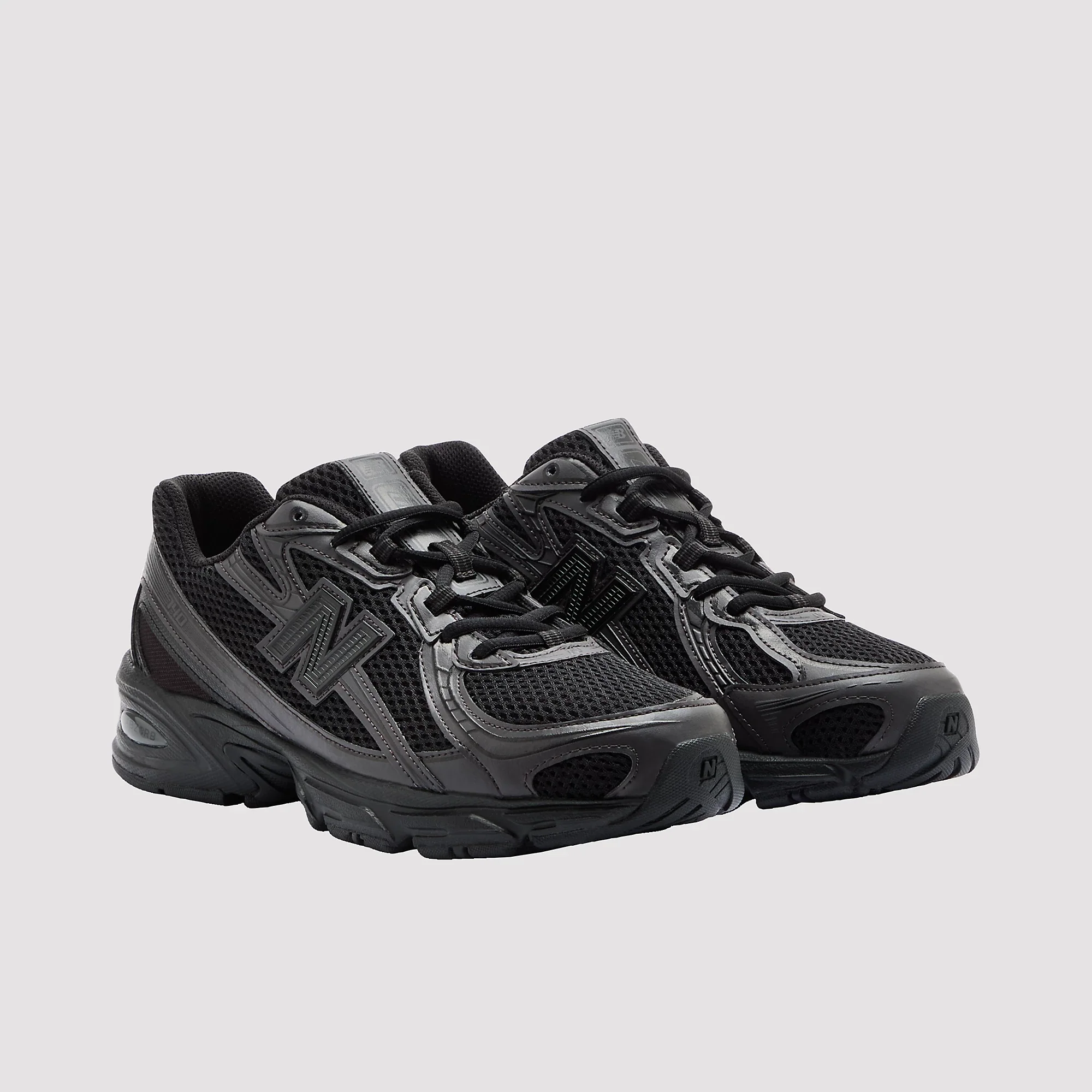 New Balance 740 Triple Black - Image 2