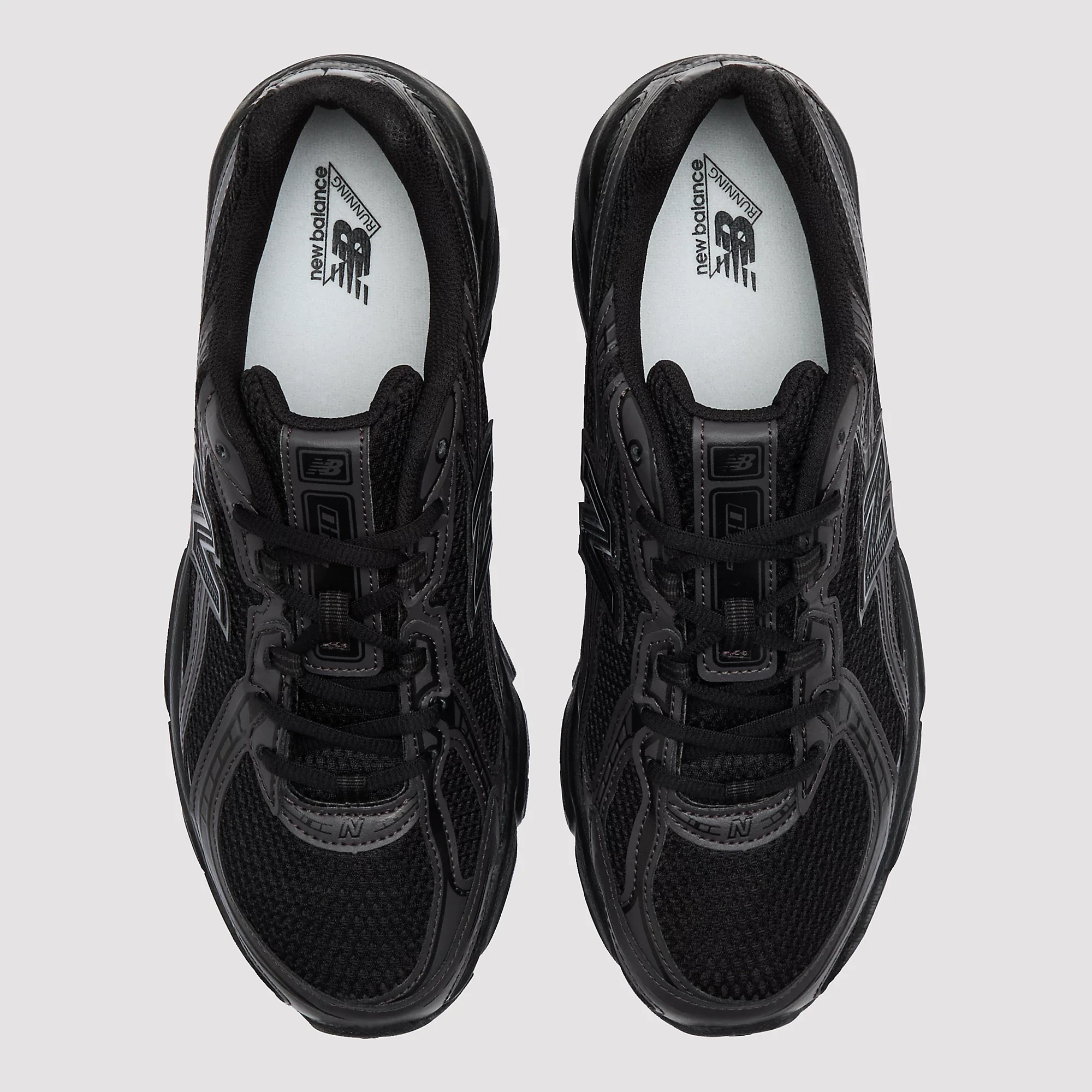 New Balance 740 Triple Black - Image 3
