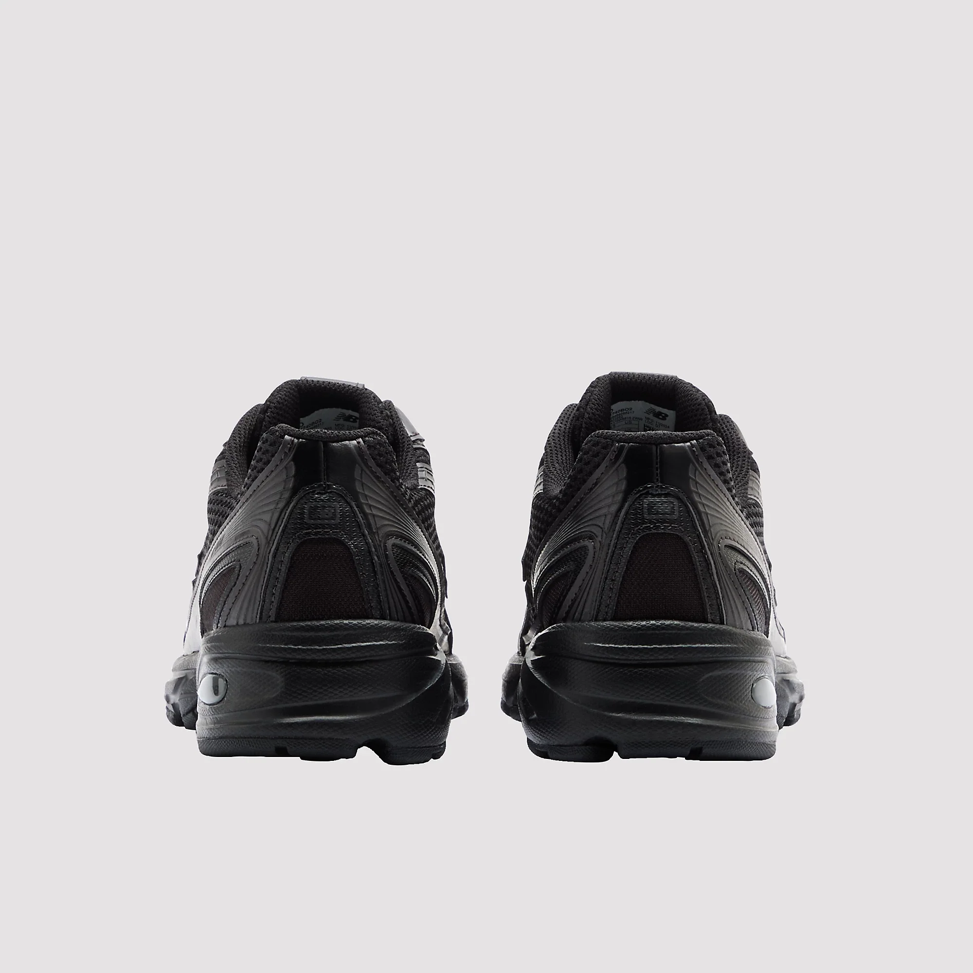 New Balance 740 Triple Black - Image 4