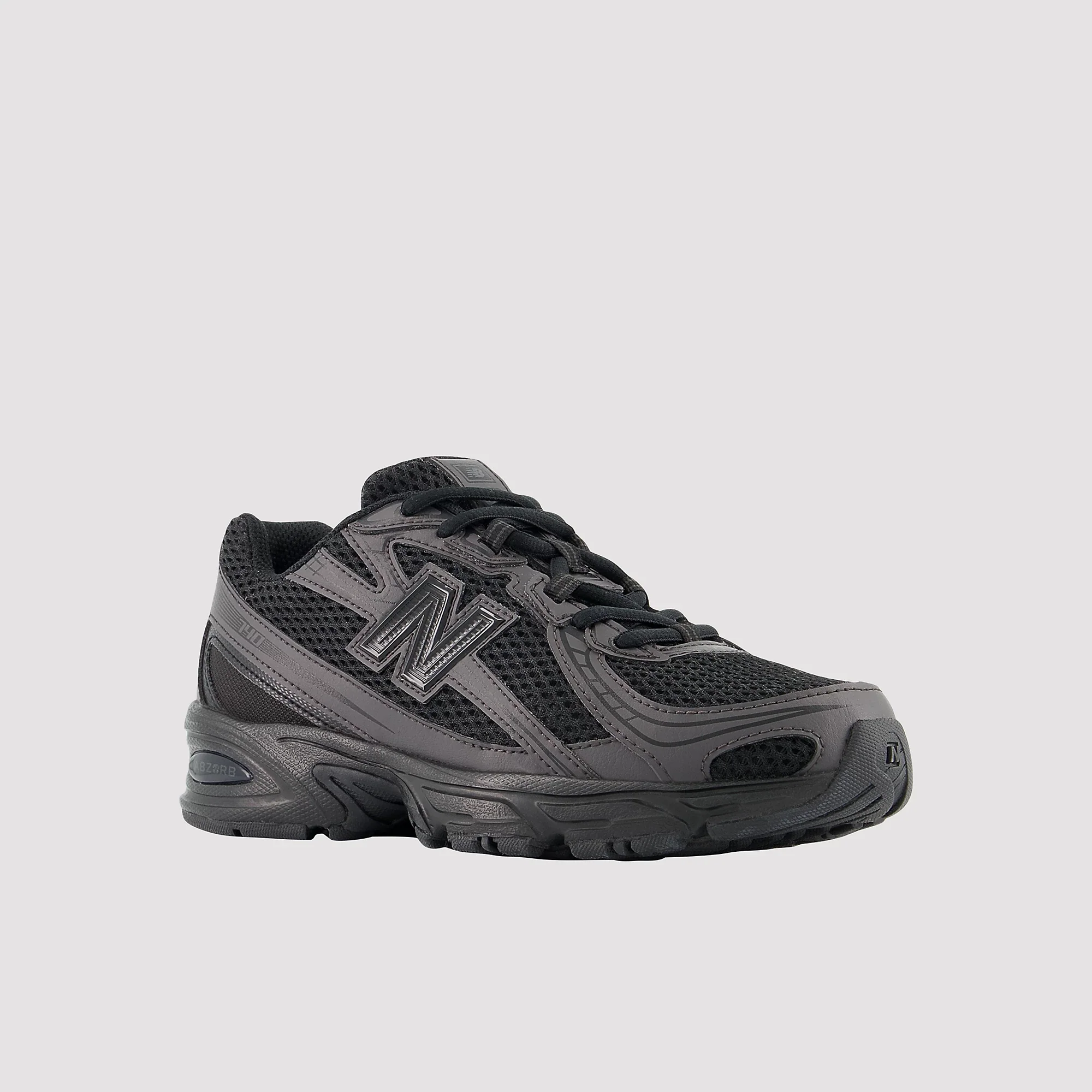 New Balance 740 Triple Black (GS) - Image 2