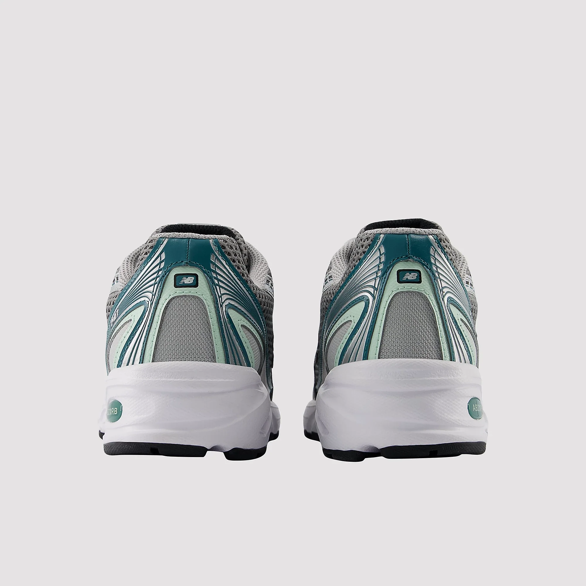 New Balance 740v2 Silver Metallic New Spruce - Image 4