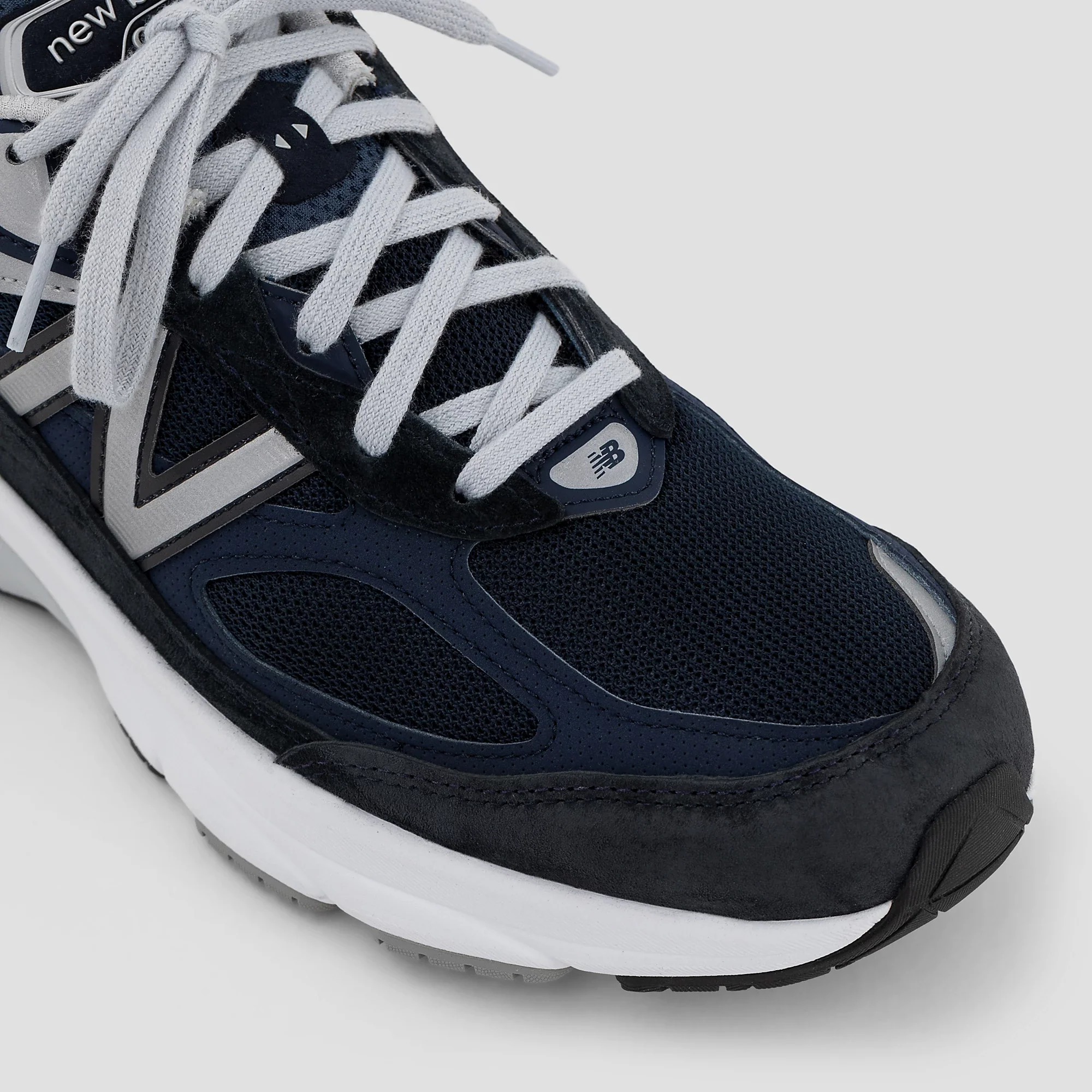New Balance 990v6 MiUSA Navy White (Women's) - Image 4