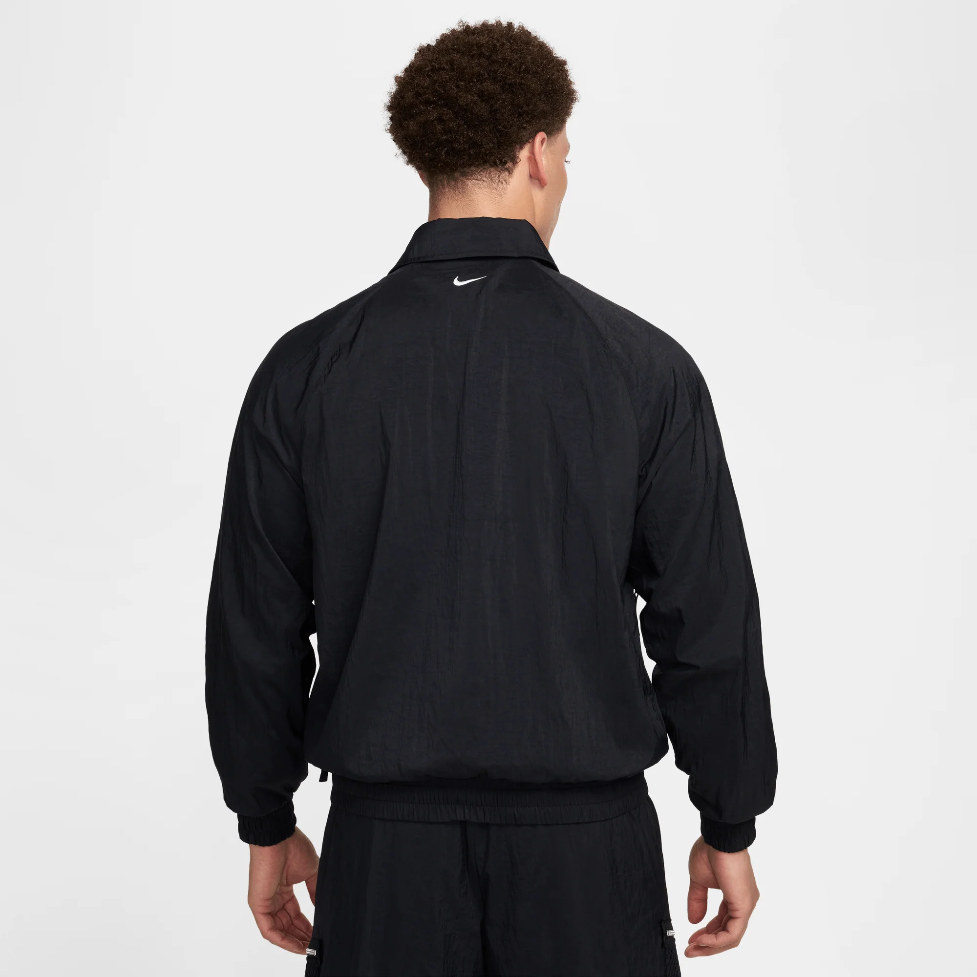Nike Men's Repel Woven Basketball Jacket Black/White - Image 2