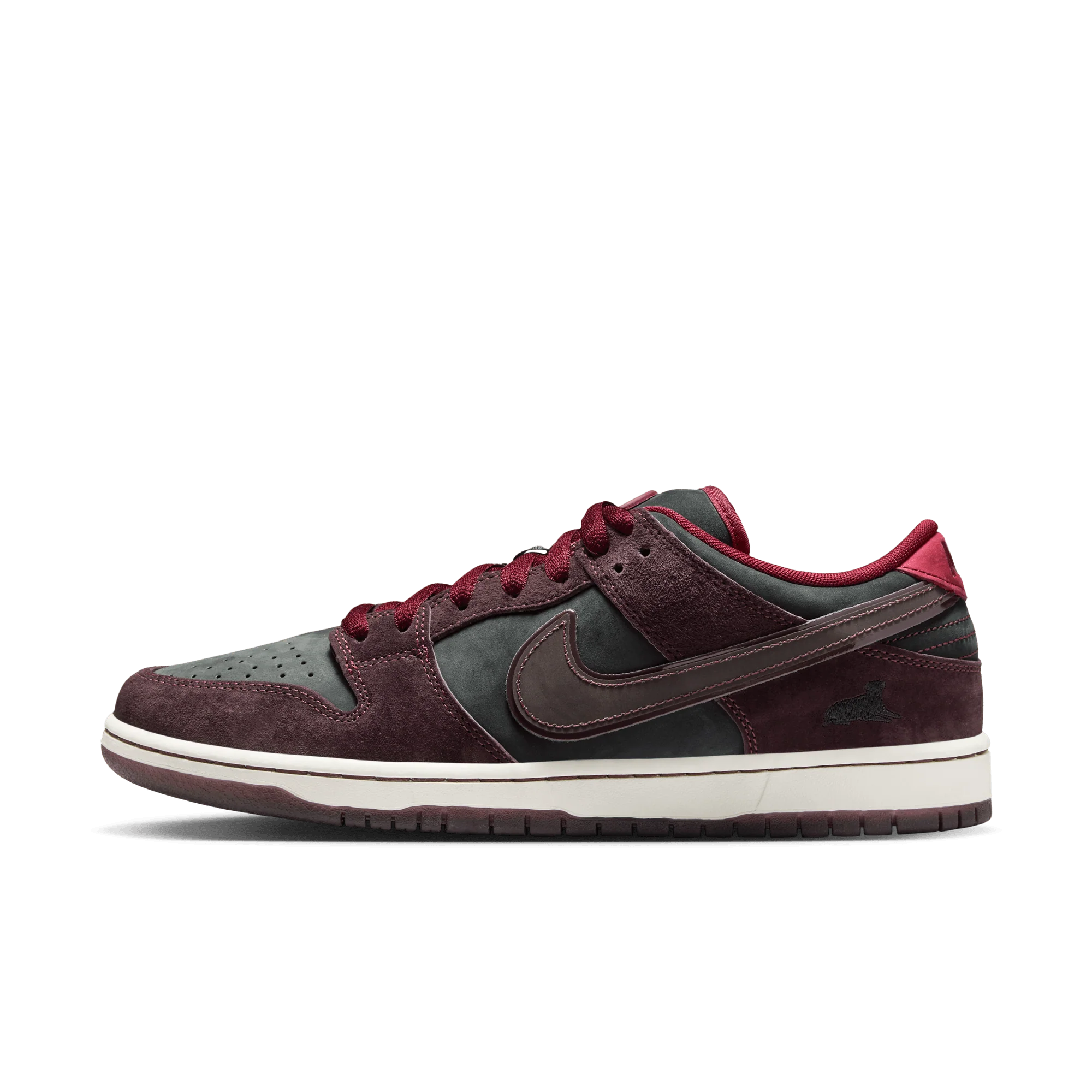 Nike SB Dunk Low Riot Skateshop - Image 5
