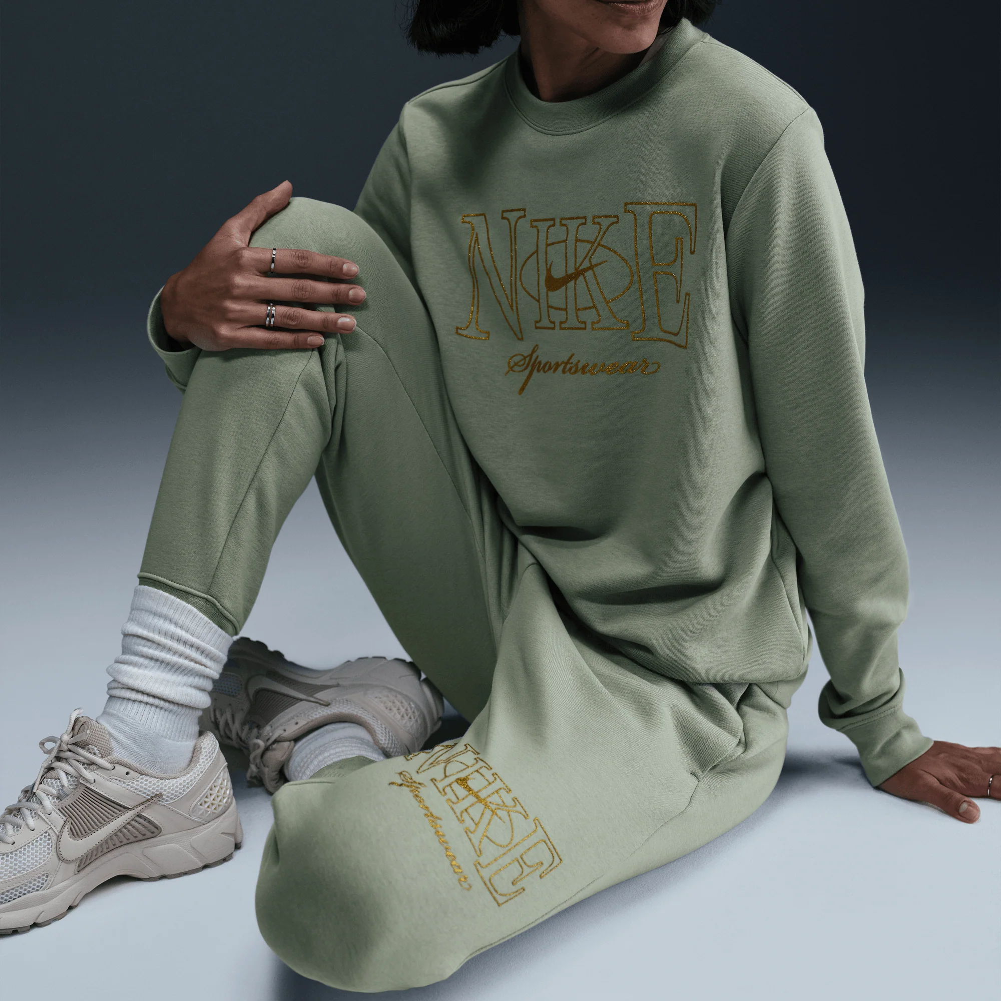 Nike Sportswear Club Fleece Women's Mid-Rise Joggers Jade Horizon - Image 5