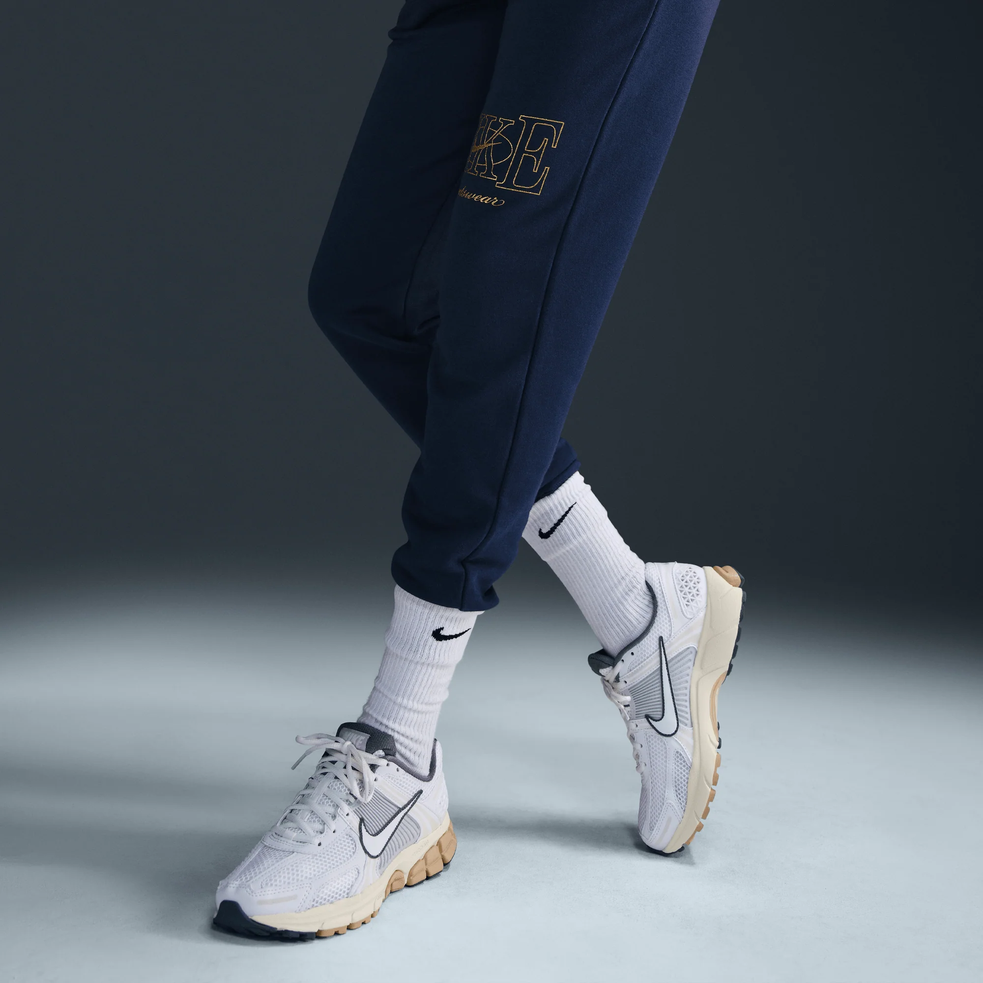 Nike Sportswear Club Fleece Women's Mid-Rise Joggers Obsidian - Image 4