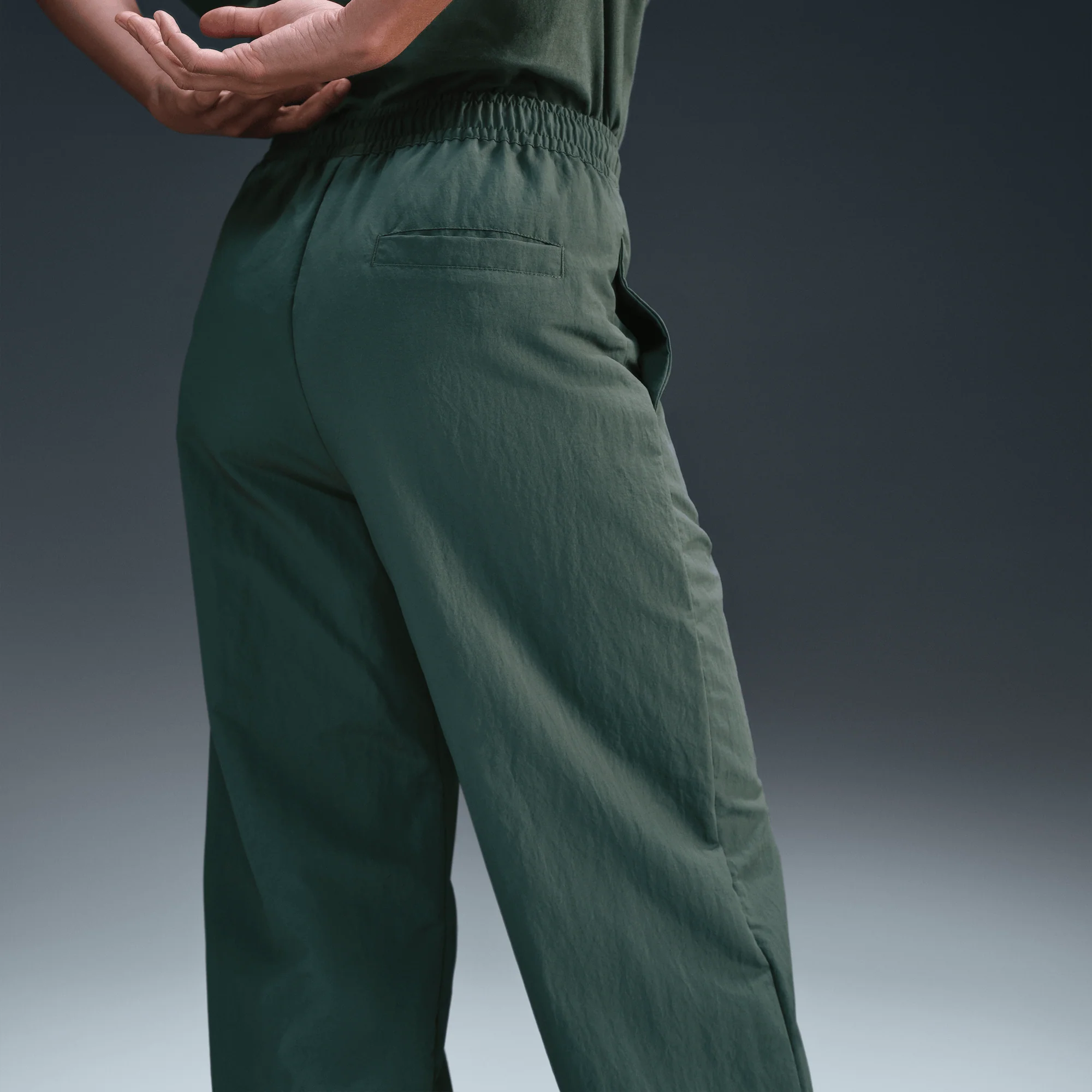 Nike Sportswear Everything Wovens Women's Mid-Rise Open-Hem Pants Vintage Green/Sail - Image 4