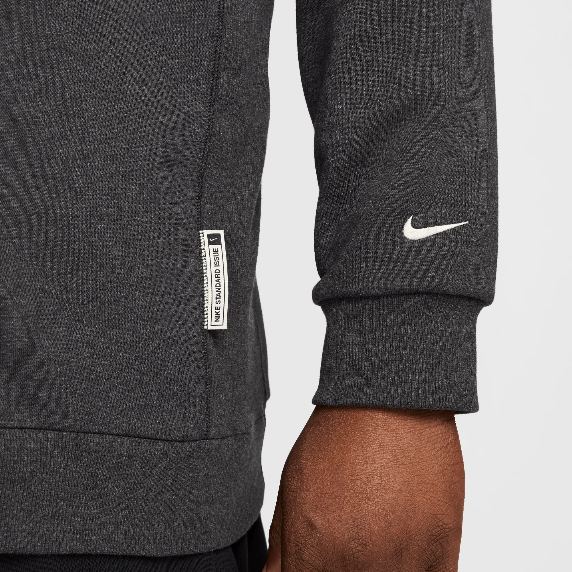 Nike Standard Issue Men's Dri-FIT Basketball Crew-Neck Sweatshirt Black/Heather/Pale Ivory - Image 5