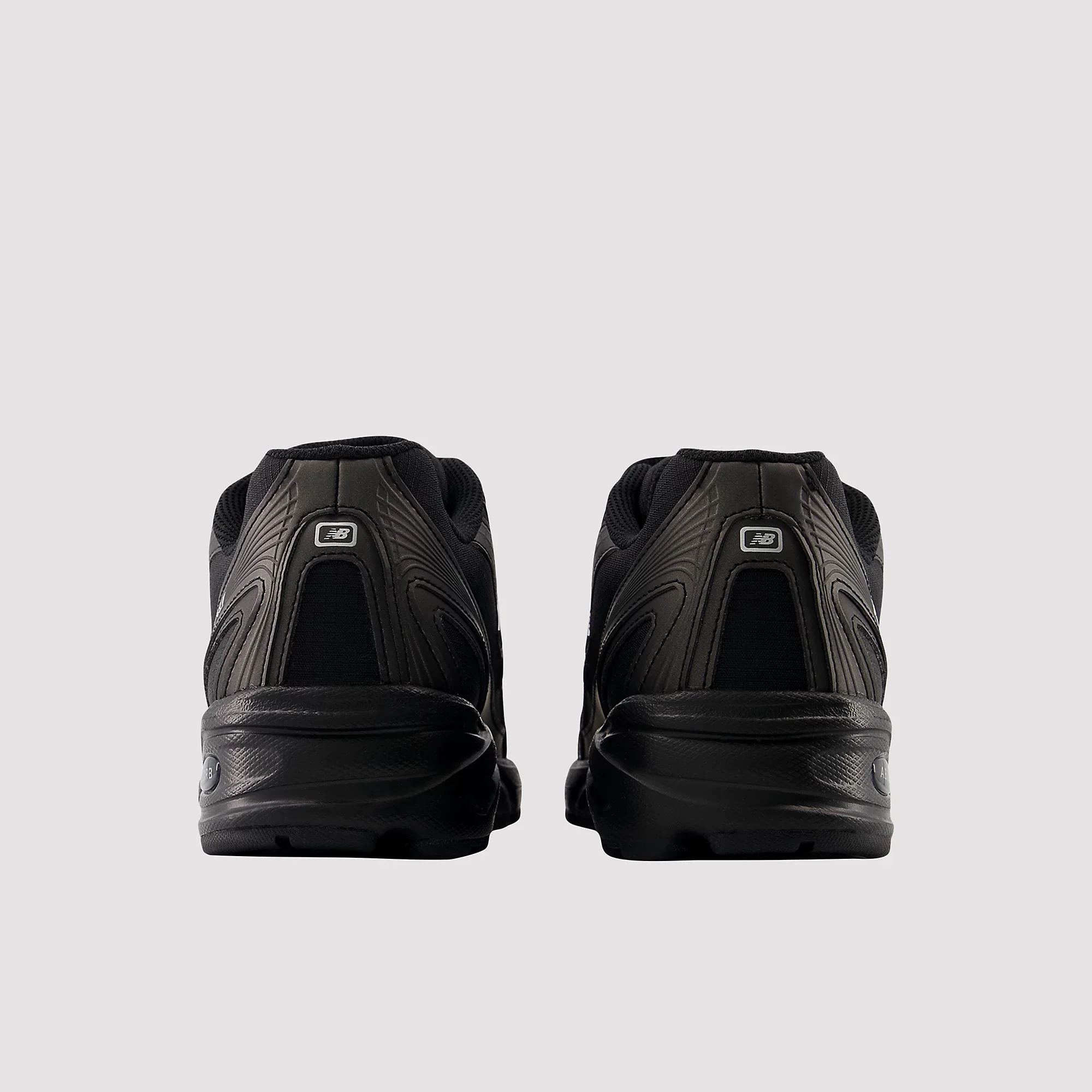 New Balance 740 Black Grey - Image 4