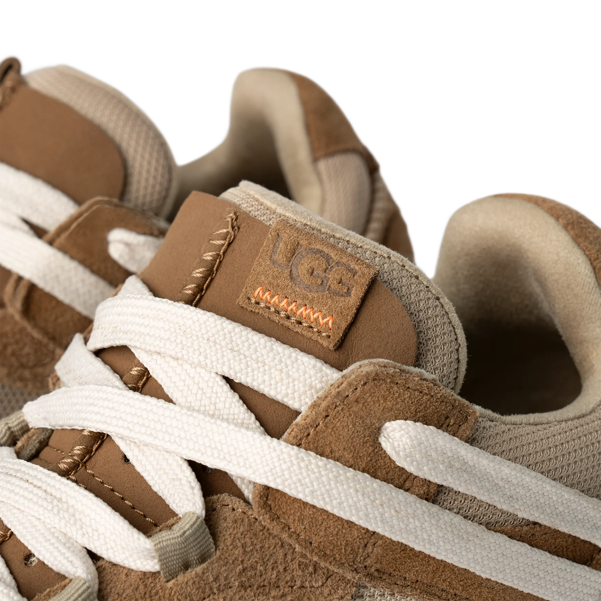 UGG RetroFi Low Chestnut - Image 4